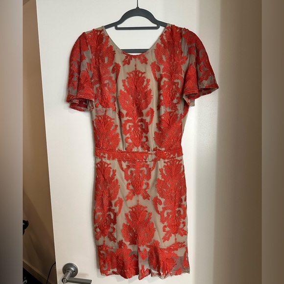 👗 Love And Lemons San Marcos Red Laced Mini Dress - Picture 3 of 5